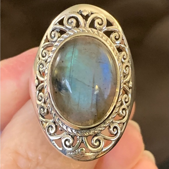 Labradorite Sterling Silver Ring - Picture 3 of 15